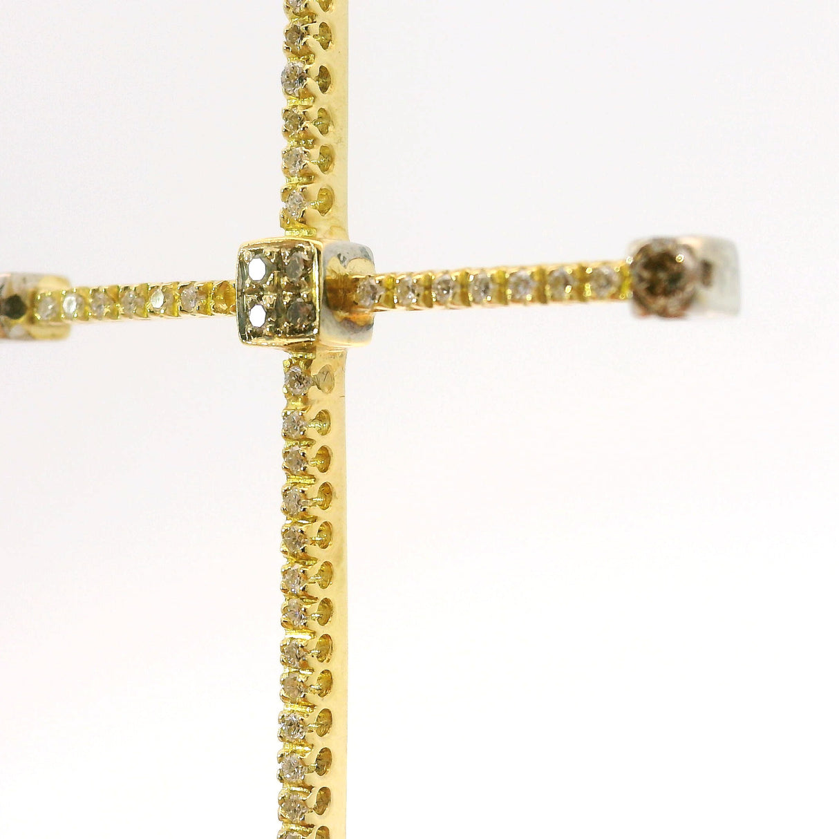 Girocollo Croce in Oro Giallo con Diamanti-Girocolli-gr-Gioielleria Granarelli