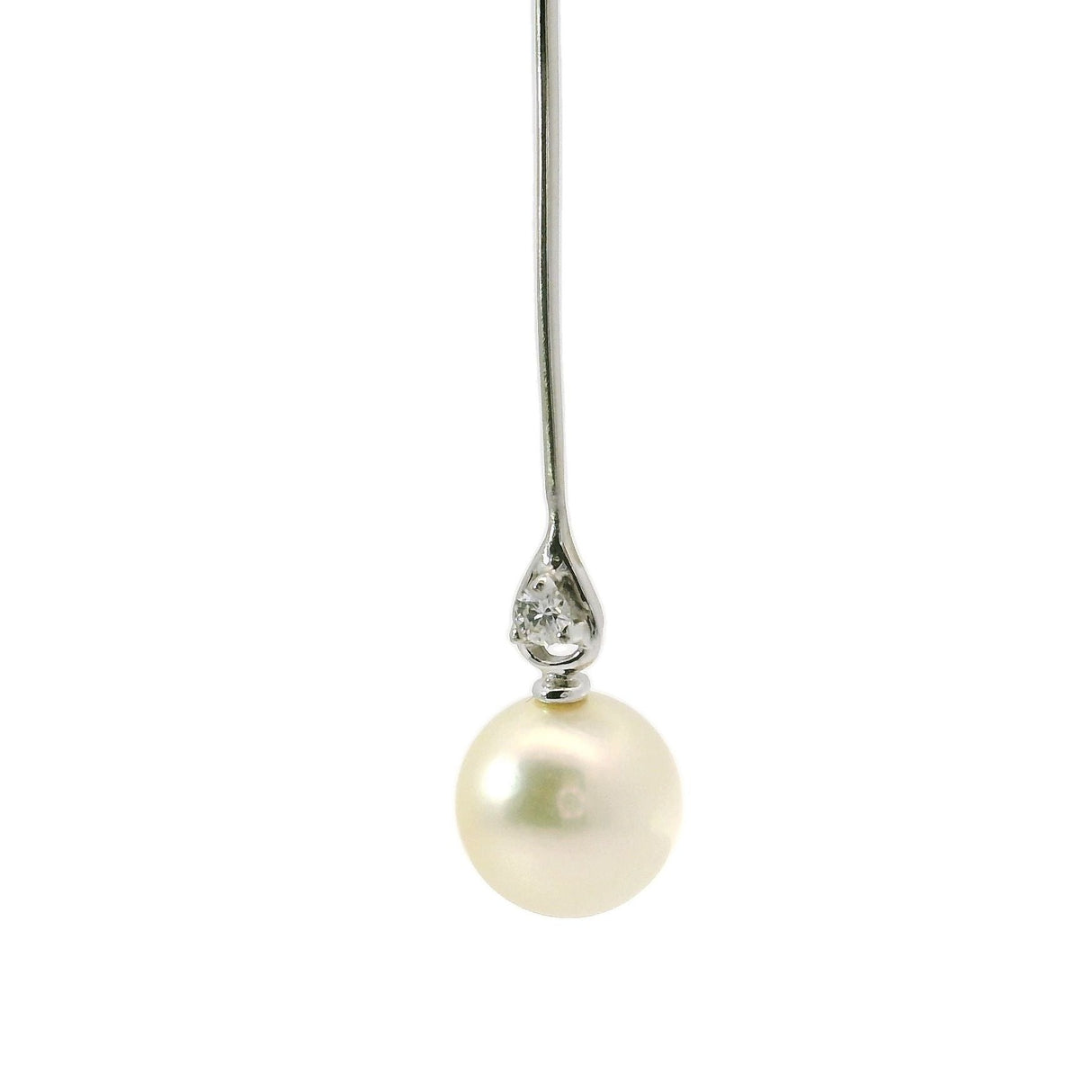 Pendientes de arrastre con diamantes.