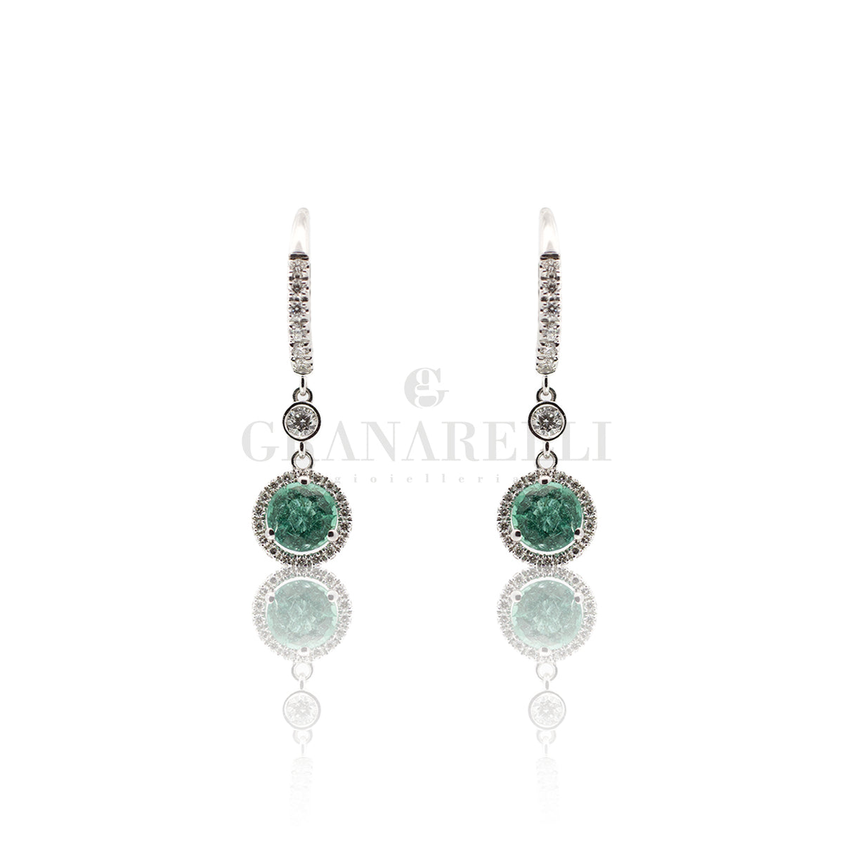 Emerald earrings and diamonds in white gold