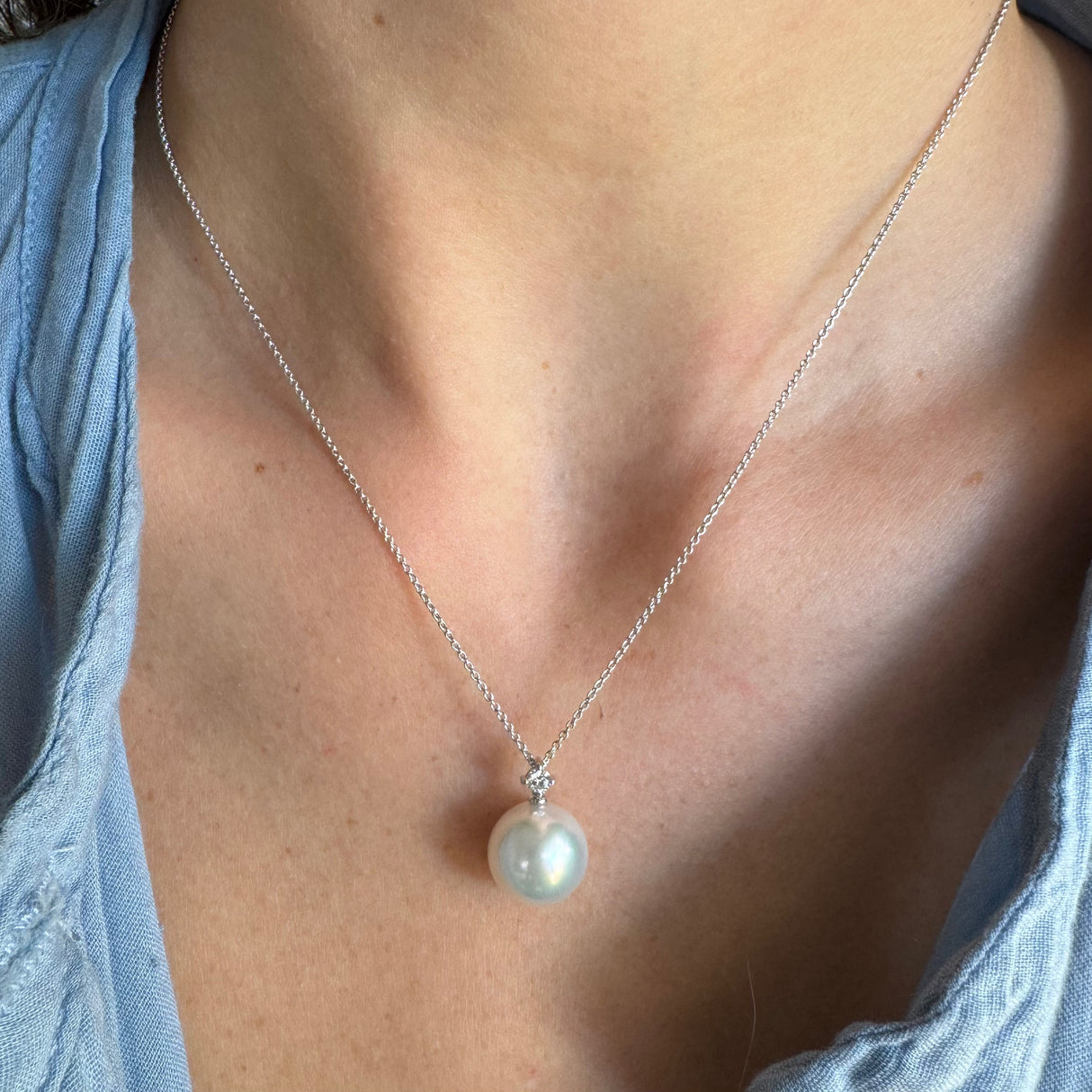 Nachlaufohrringe mit Diamanten