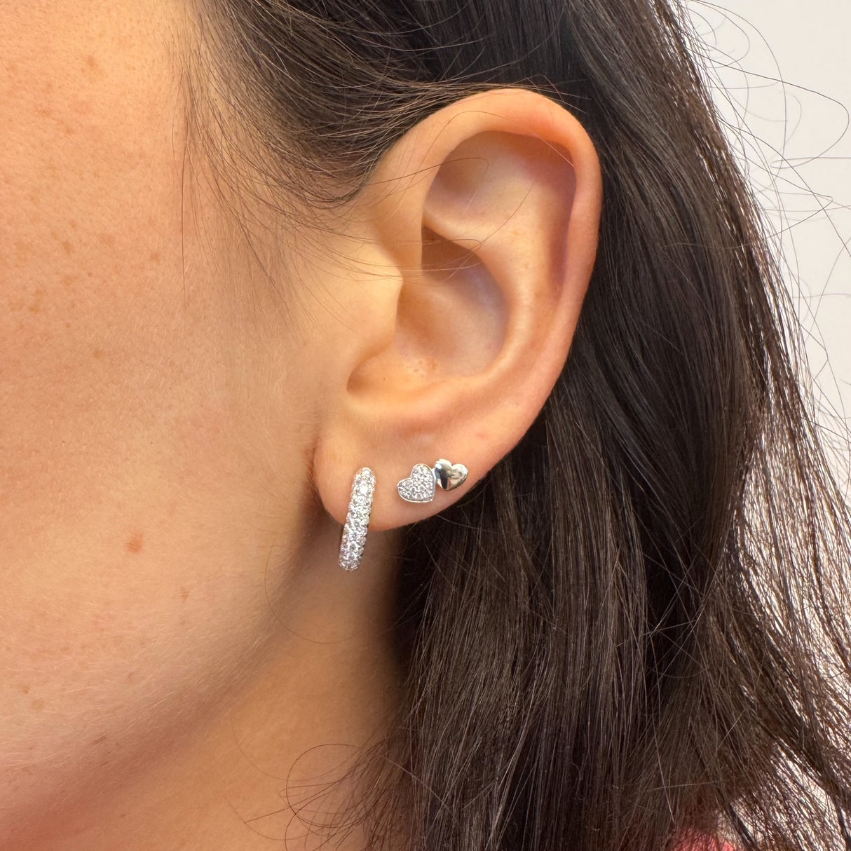 Orecchini 2 Cuori Lucido e Pavè Oro Bianco