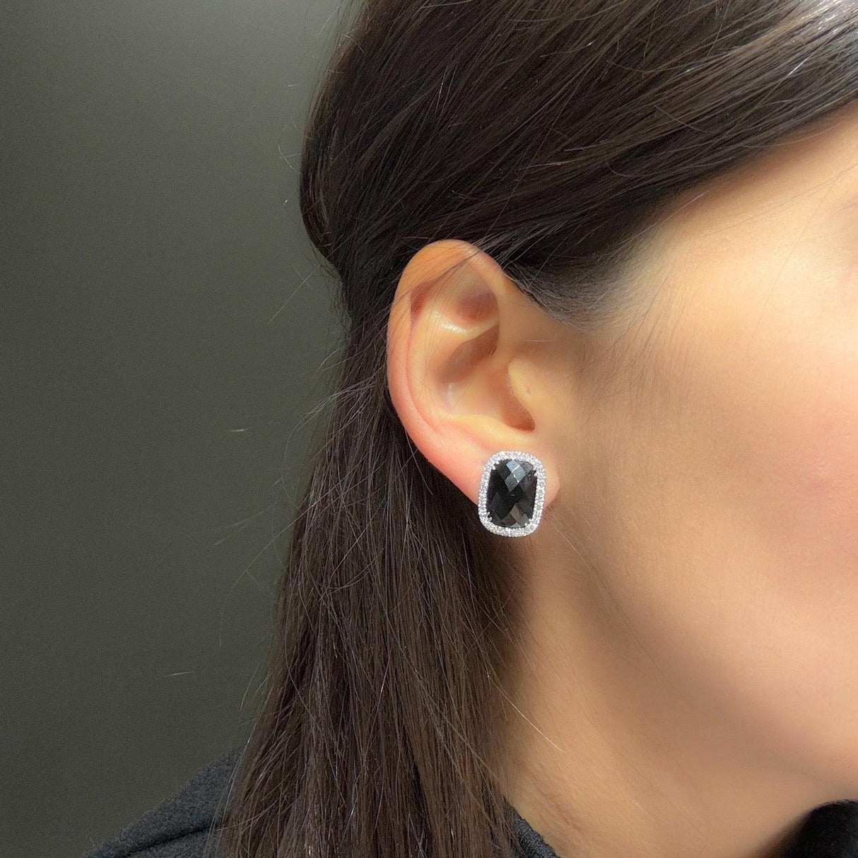 Pendientes de oro blanco y diamantes.