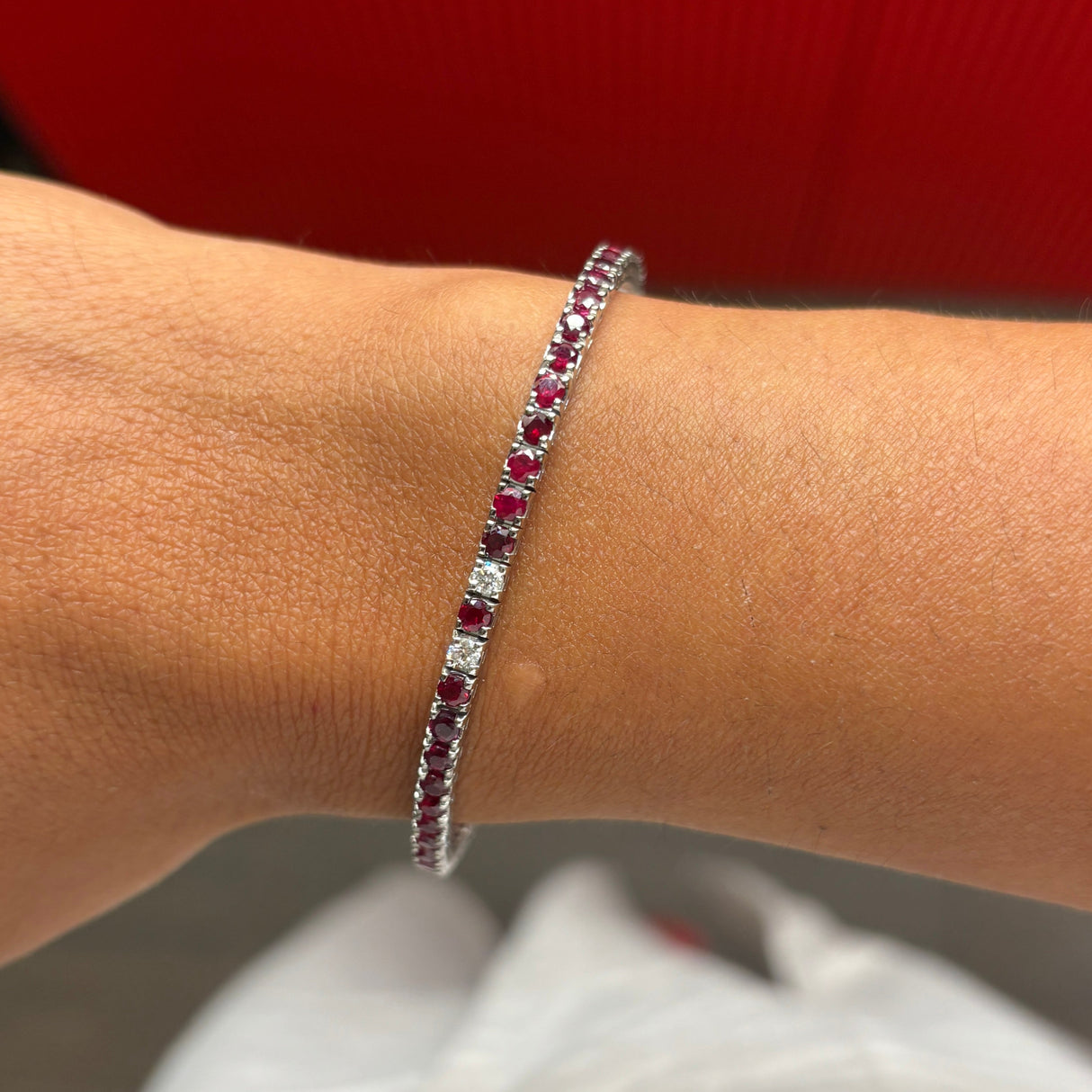 Bracciale Tennis Oro Bianco con Rubini 4,73ct e Diamanti