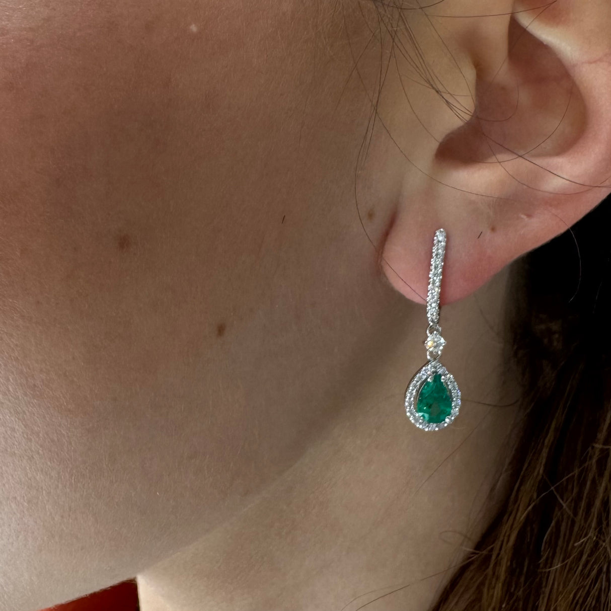 Orecchini con smeraldi Goccia e Diamanti In Oro Bianco