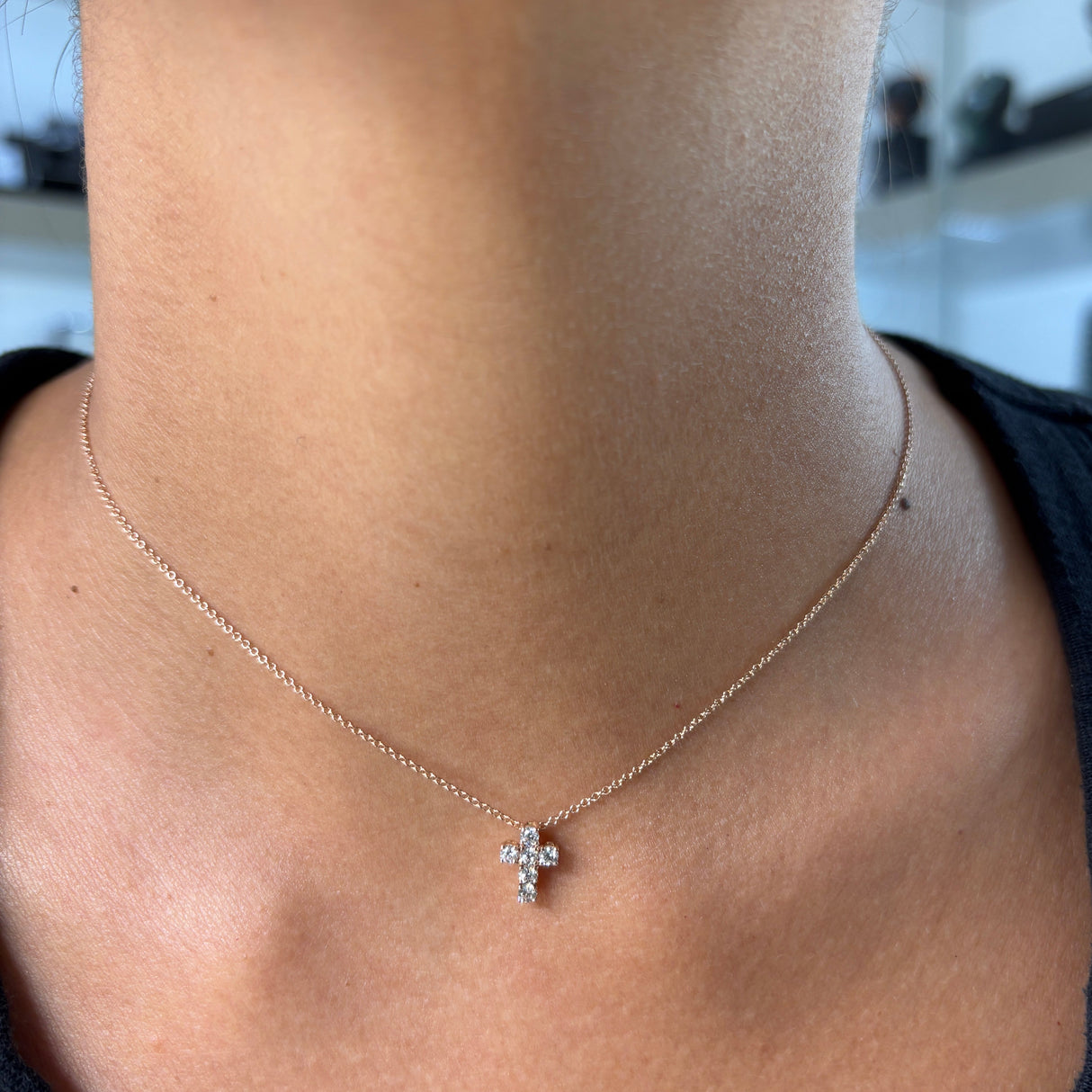 Girocollo Croce di Diamanti in Oro Rosa