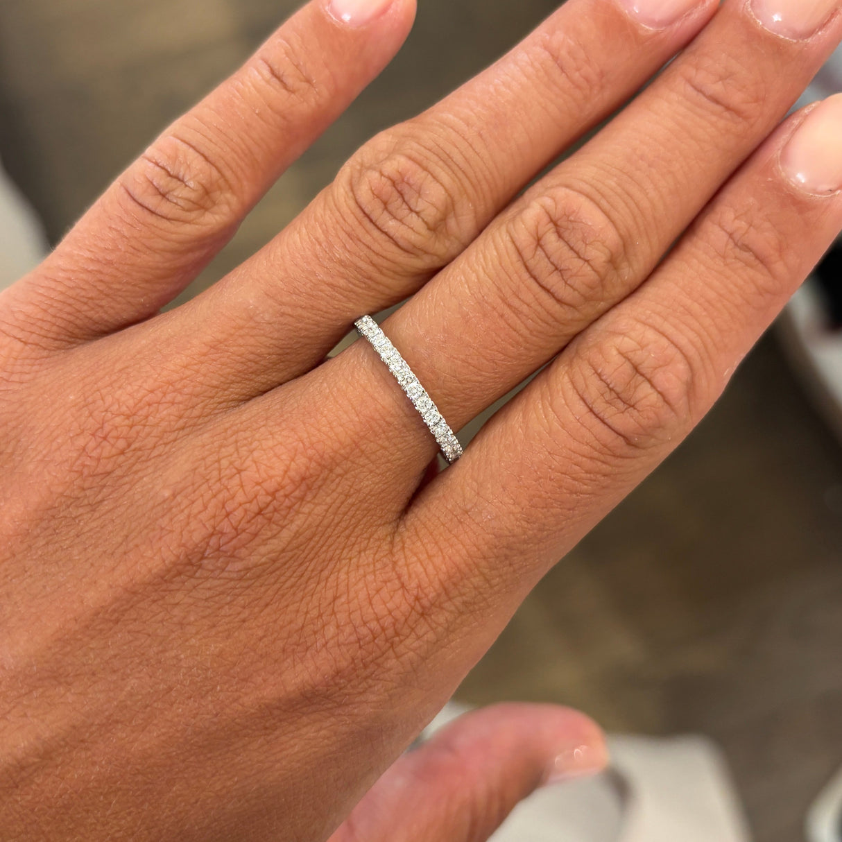 Anello Fedina di diamanti in Oro Bianco