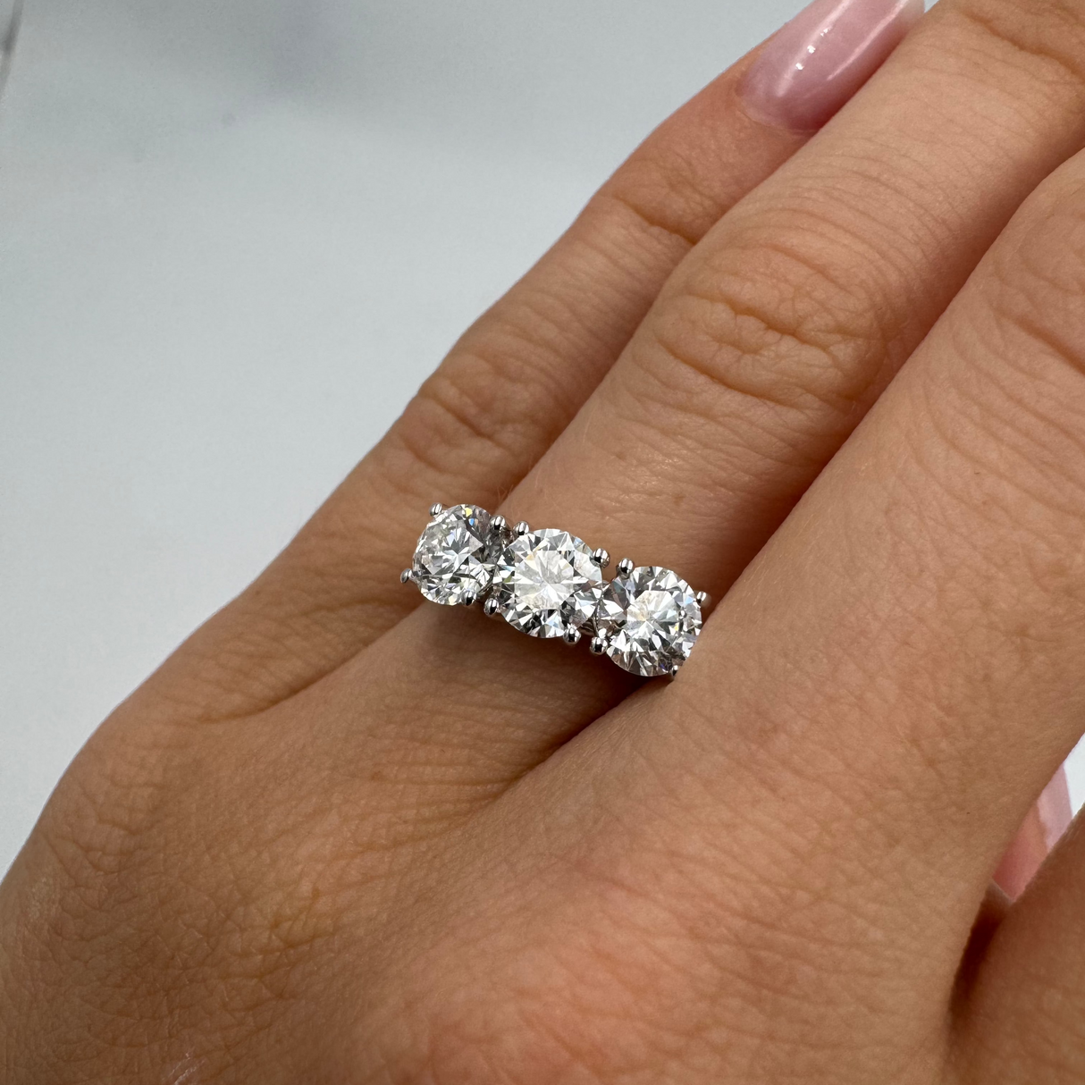 Anello Trilogy 2.12kt in Oro bianco