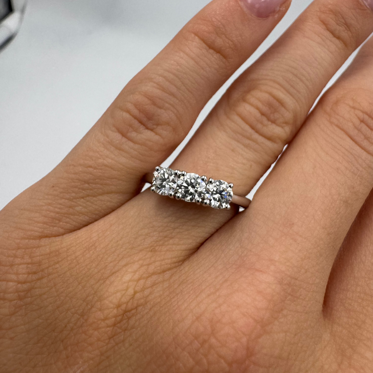 Anello trilogy 1.14ct in Oro bianco