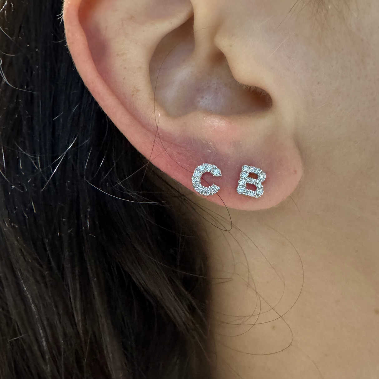 Erstes Crivelli-Ohrring B