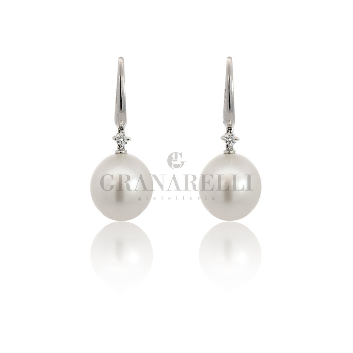 Boccola with Australian pearl and white gold diamonds