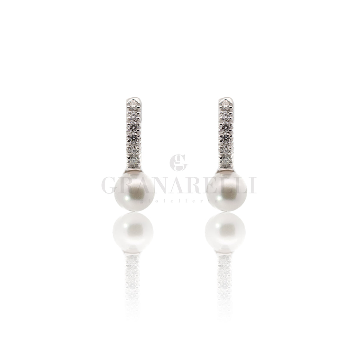 Boccola with pearl and white gold diamonds