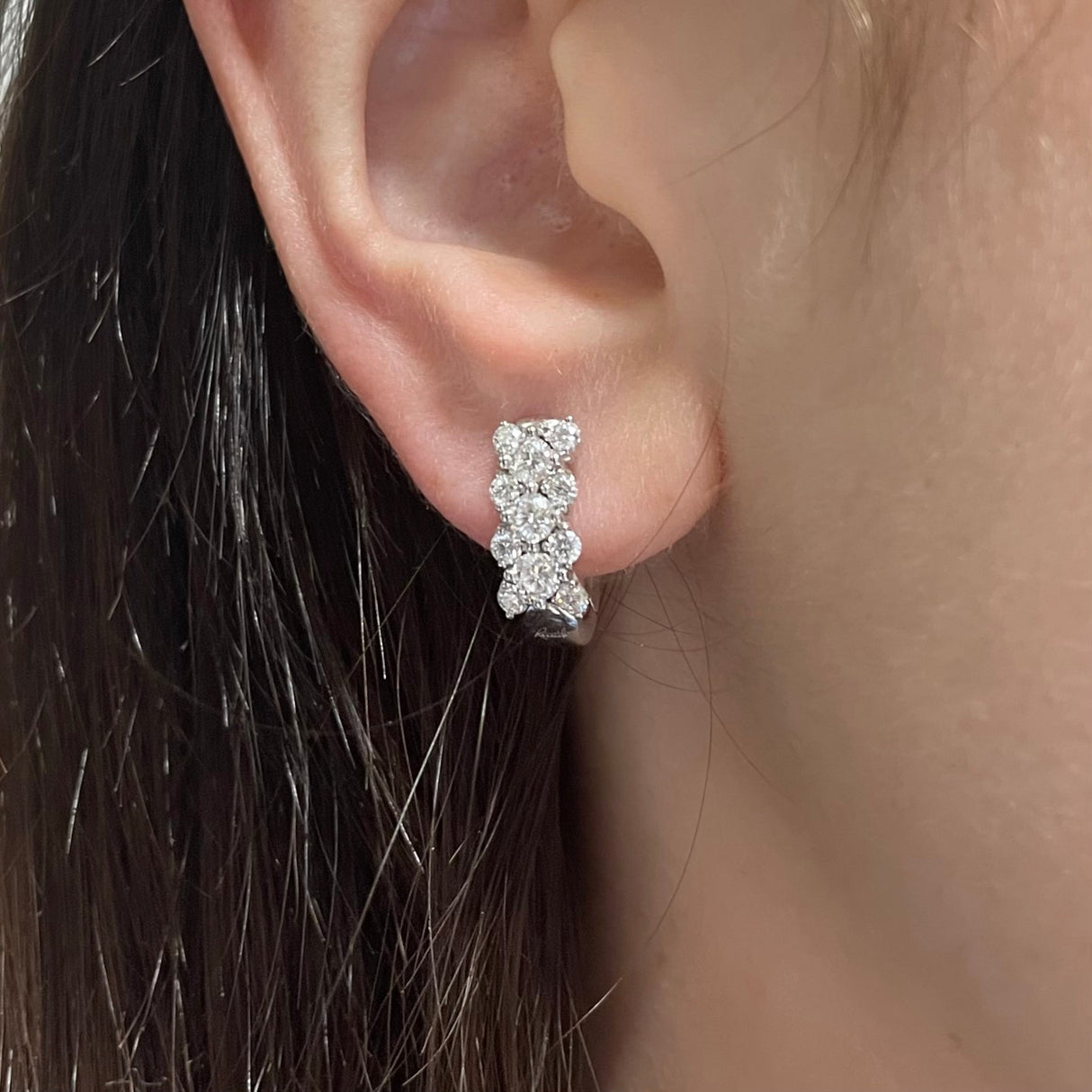 Orecchini Cerchio di diamanti 1.16kt in oro bianco-Orecchini-RECARLO-Gioielleria Granarelli