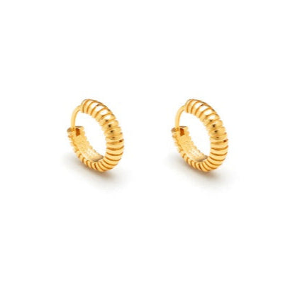 Orecchini Huggie Rigati Dorati