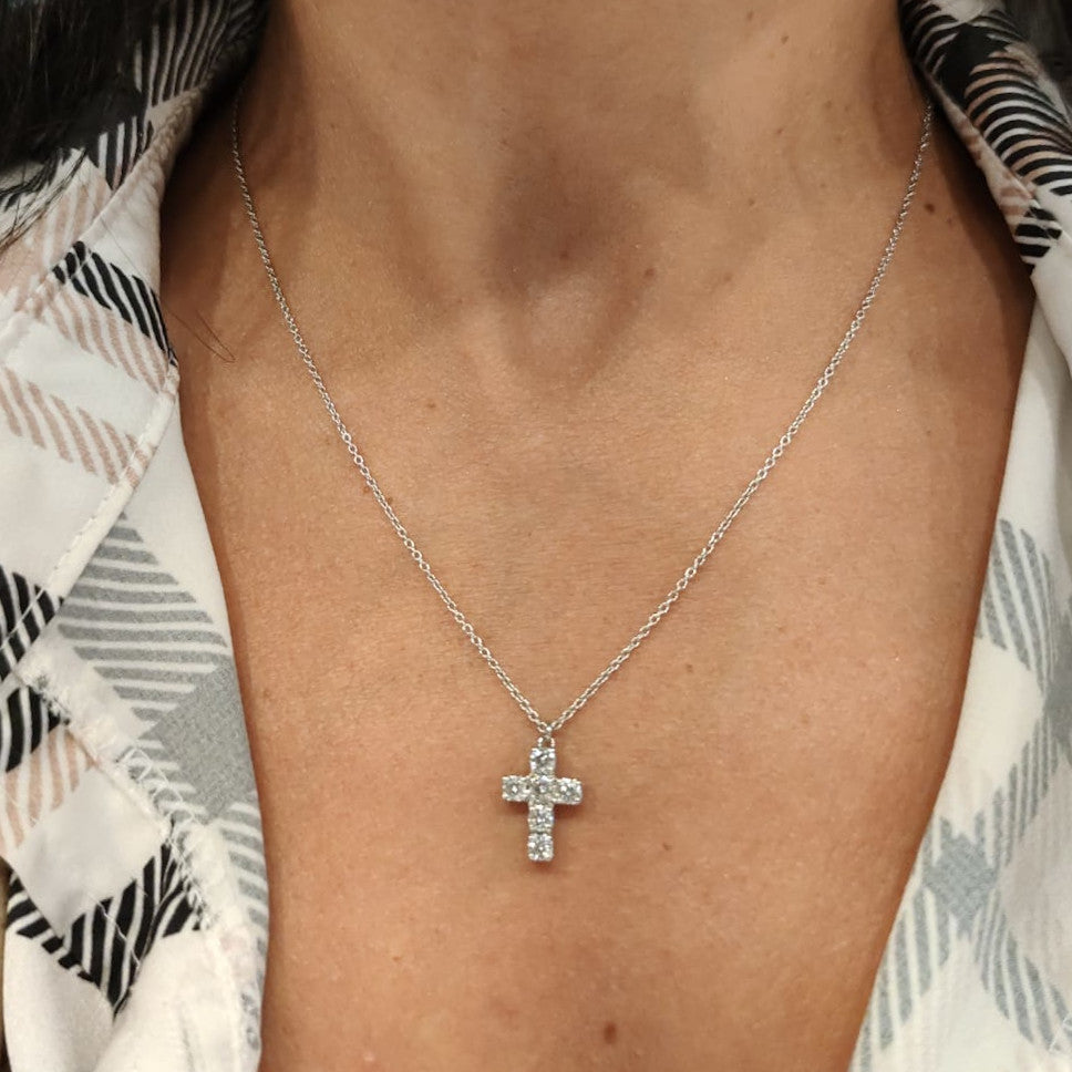 Cross necklace Diamond in white gold