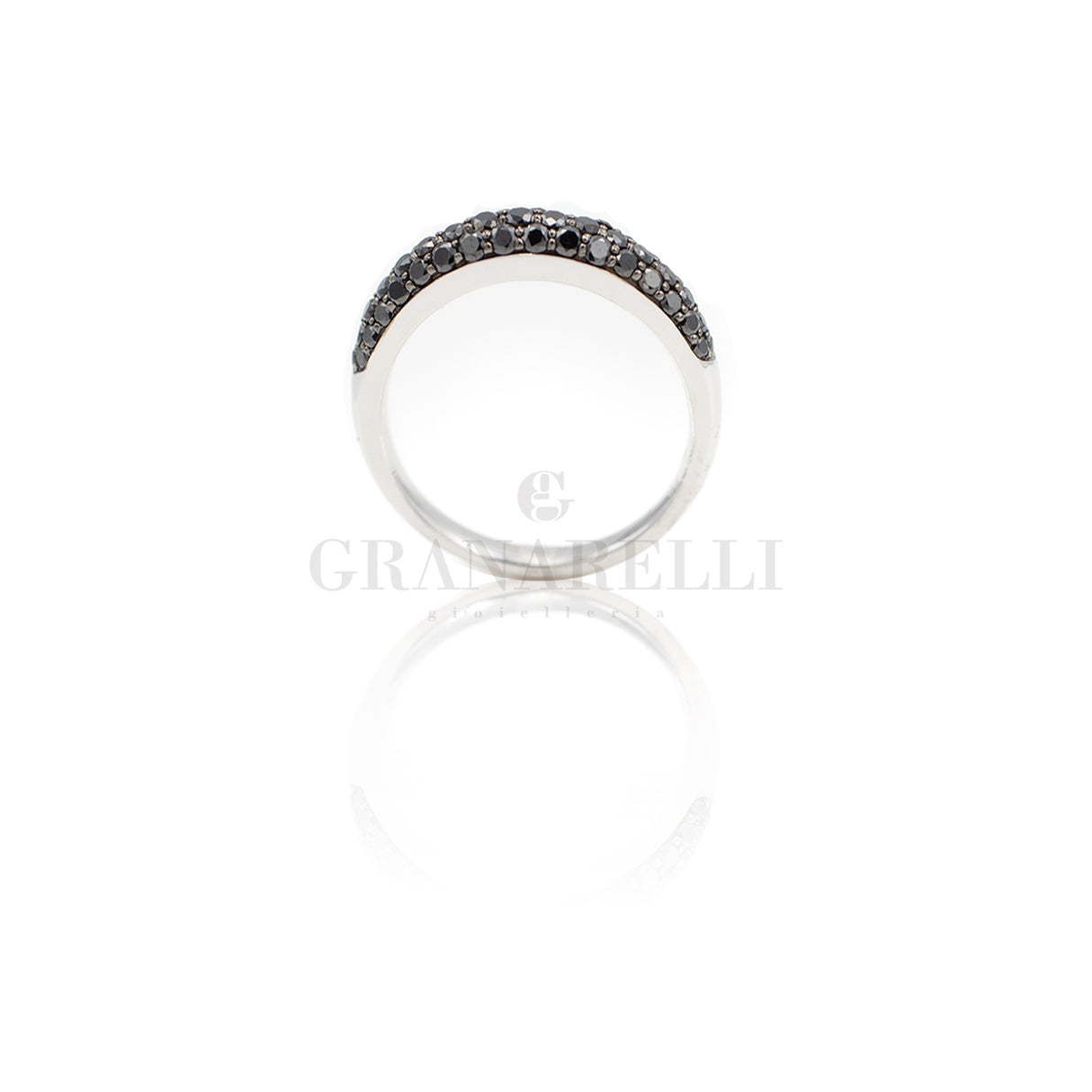White gold ring and bright black 0.79kt