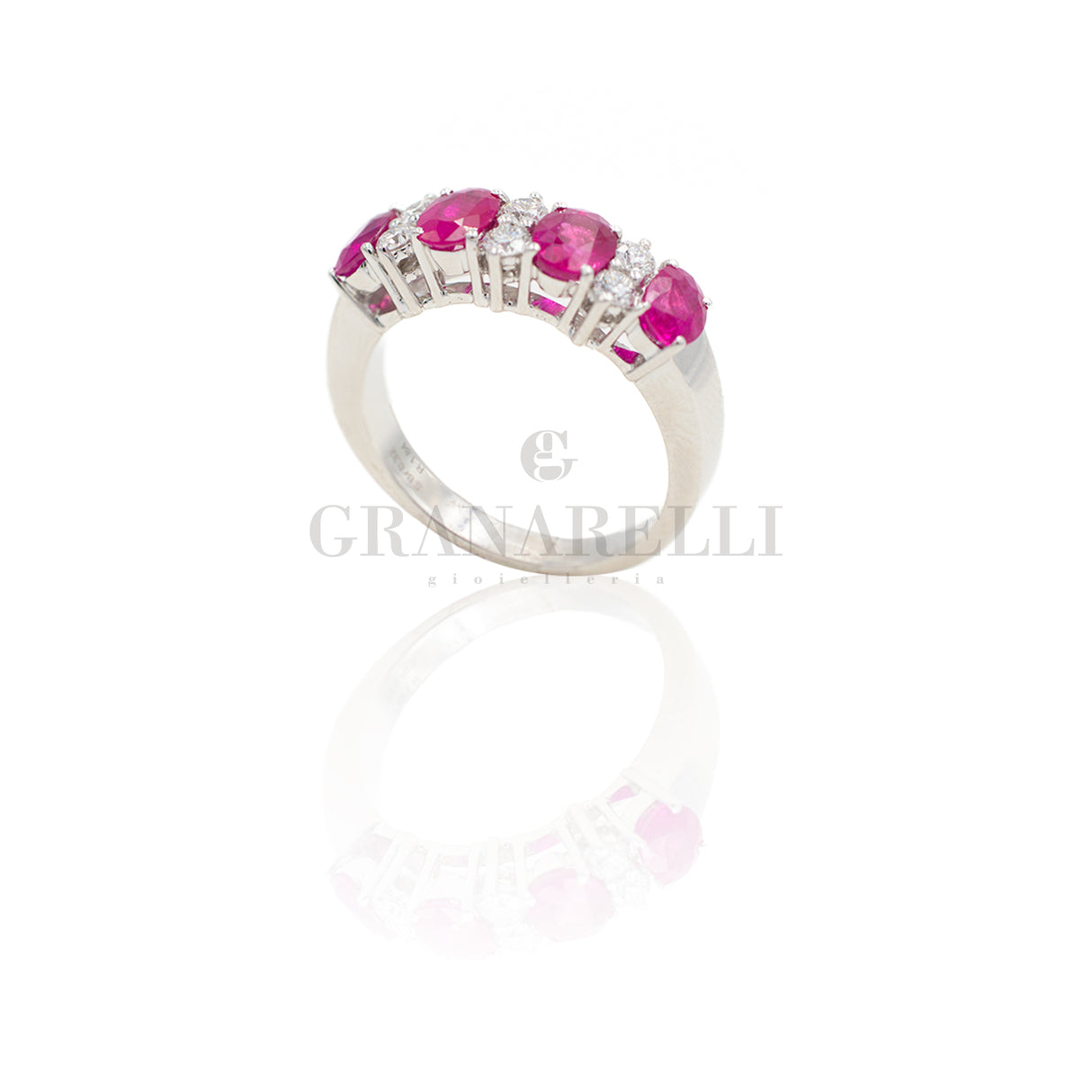 Anello Fedina In Oro Bianco con 4 Rubini Ovali e Diamanti