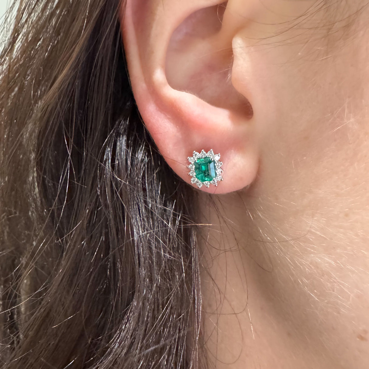 Orecchini Smeraldo taglio Smeraldo 1.00kt e Diamanti