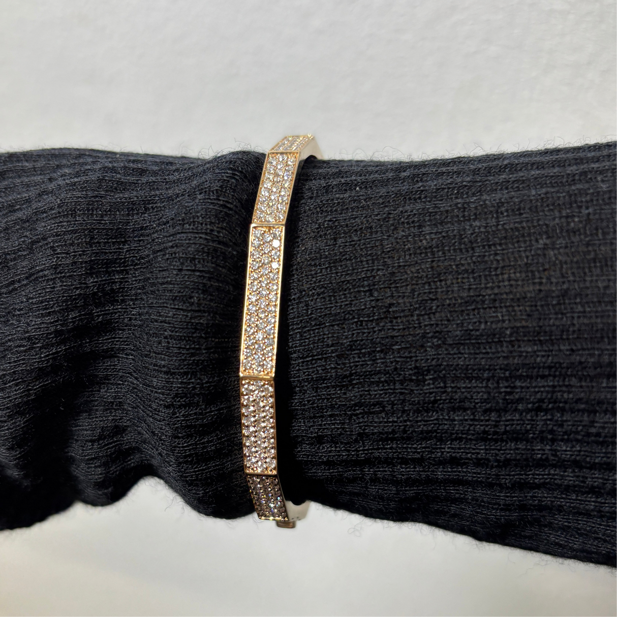 Bracciale Rigido con Pavè Diamanti-Bracciali-CRIVELLI-Gioielleria Granarelli