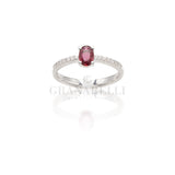 Anello con Rubino 0,49ct taglio Ovale e Diamanti