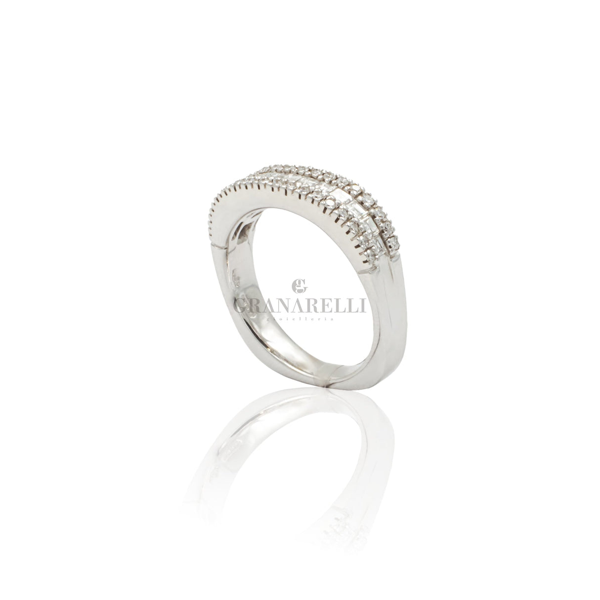 Anello Fedina squadrata Diamanti Carré in Oro Bianco-CRIVELLI-042-3255-Gioielleria Granarelli