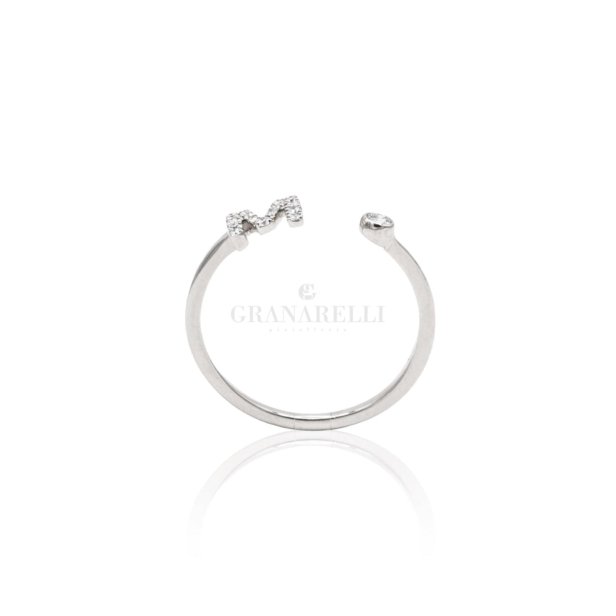 Anello Iniziale Lettera M con Diamanti Oro Bianco-Anelli-CRIVELLI- [SKU] -Gioielleria Granarelli