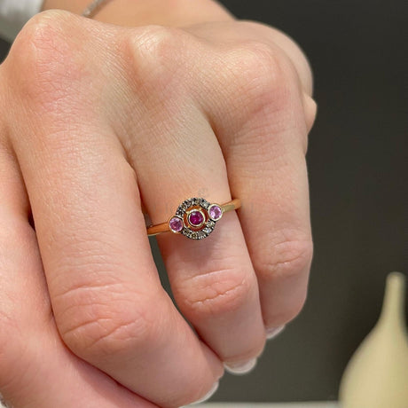 Anello Retro con Pavé Brown, Rubino e Zaffiro Rosa-Anelli-CRIVELLI- [SKU] -Gioielleria Granarelli