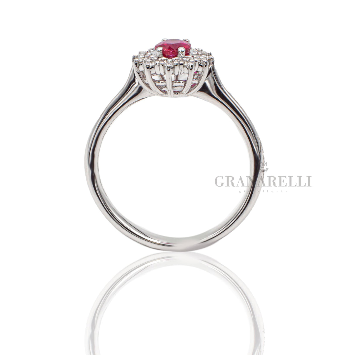 Anello Rubino taglio ovale 0.46kt e Diamanti-Anelli-RECARLO-Gioielleria Granarelli