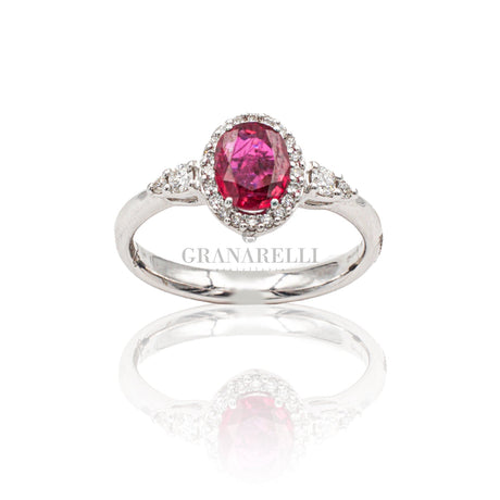 Anello Rubino taglio ovale 0.70kt contorno di Diamanti-Anelli-RECARLO-Gioielleria Granarelli
