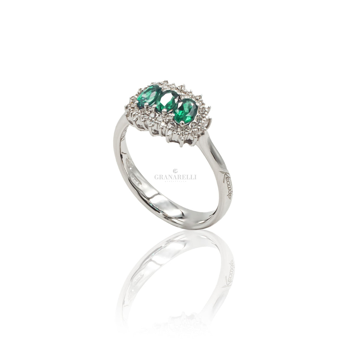 Trilogy ring with emeralds and white gold diamonds – Gioielleria
