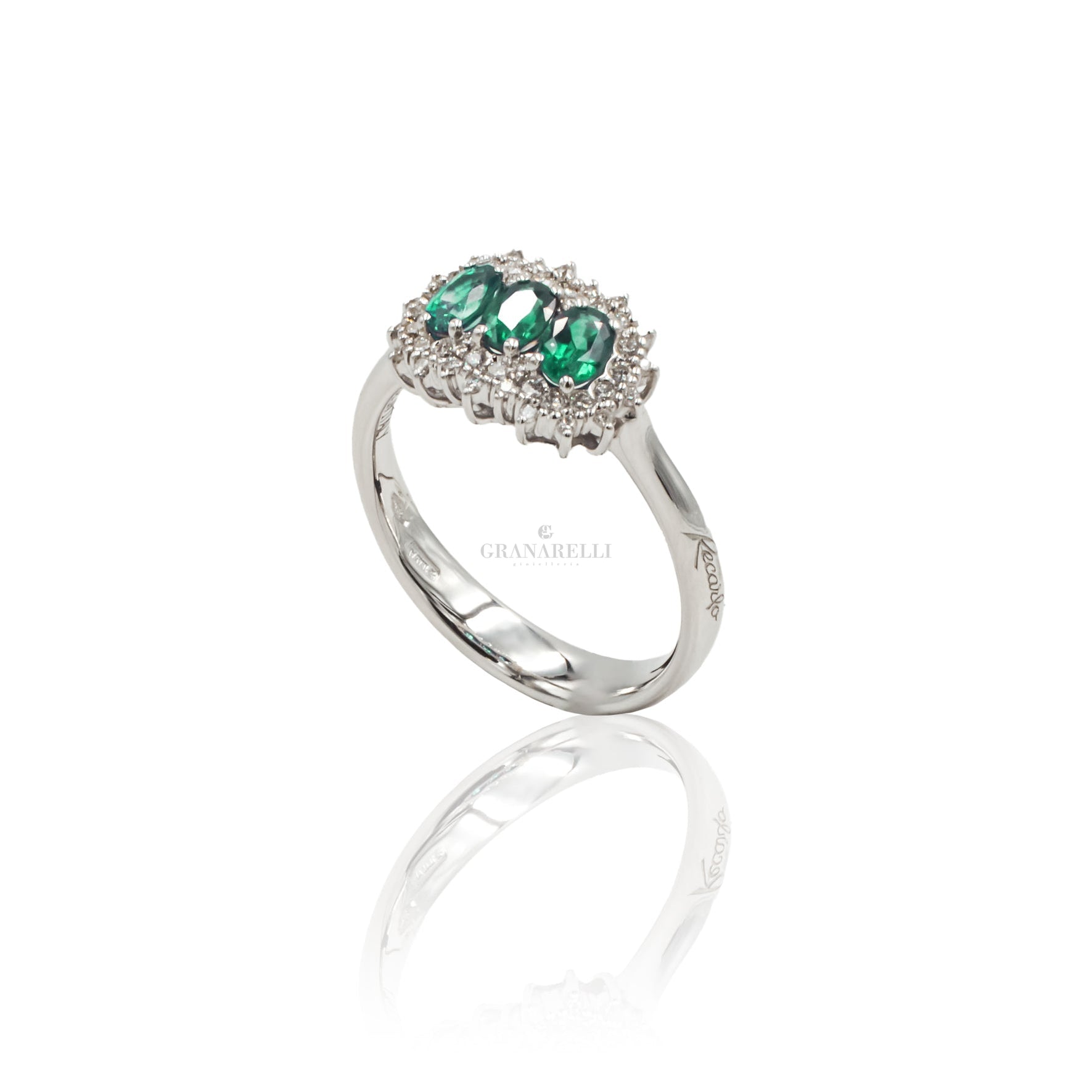 Trilogy ring with emeralds and white gold diamonds – Gioielleria