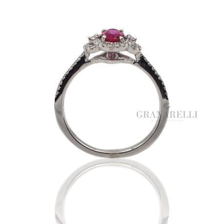 Anello con Rubino 0.53kt taglio Ovale e Diamanti-Anelli-CRIVELLI-Gioielleria Granarelli