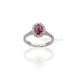 Anello con Rubino 0.58kt taglio Ovale e contorno di Diamanti-Anelli-GRANARELLI-Gioielleria Granarelli