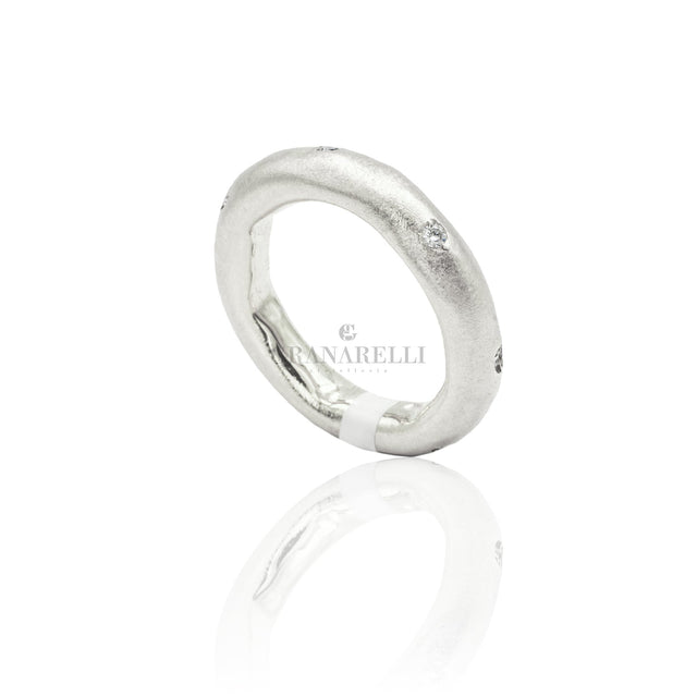 Anello fedina satin in Oro Bianco e Diamanti-Anelli-GRANARELLI-Gioielleria Granarelli