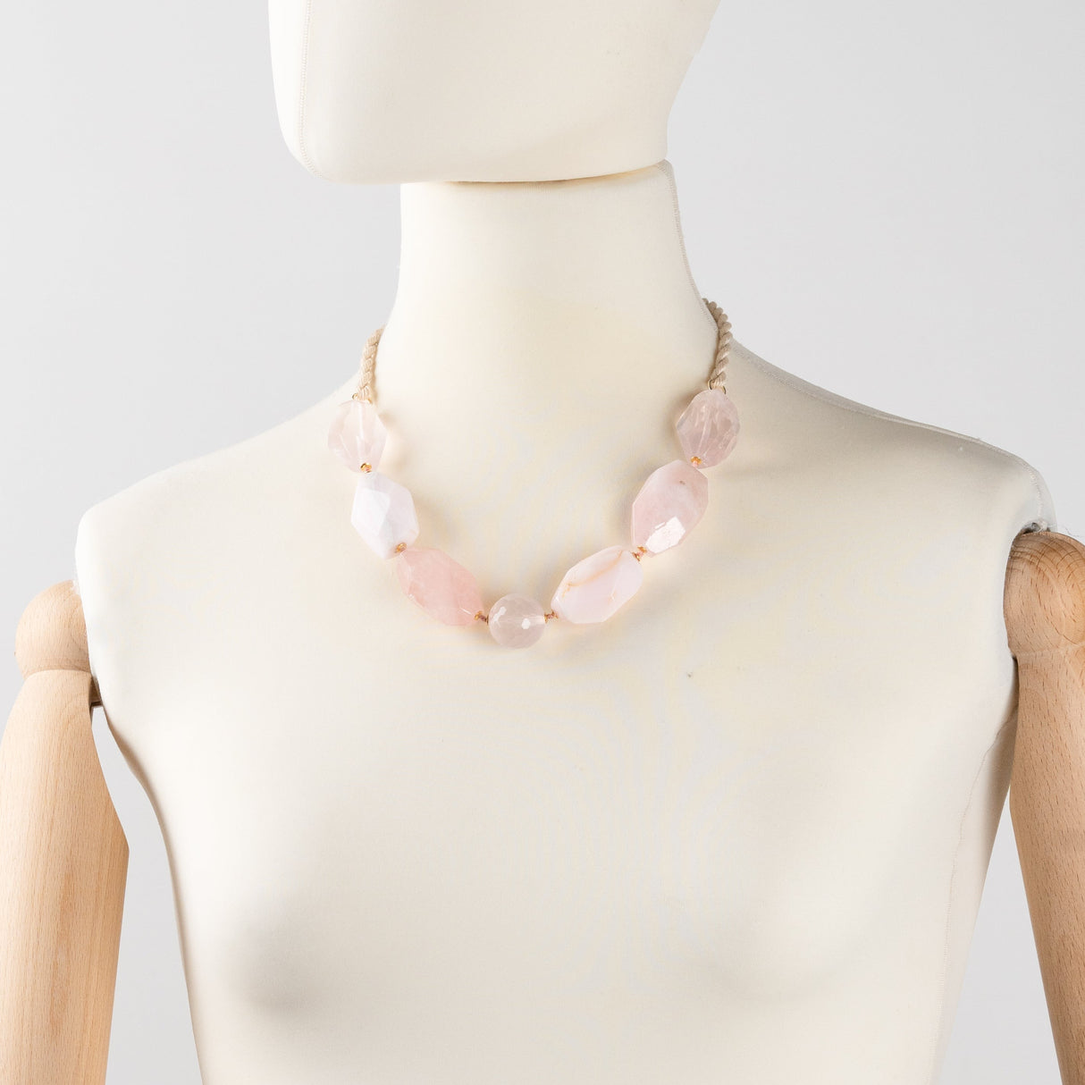 Collana Corda con Pietre Rosa-Girocolli-AMLÈ-Gioielleria Granarelli