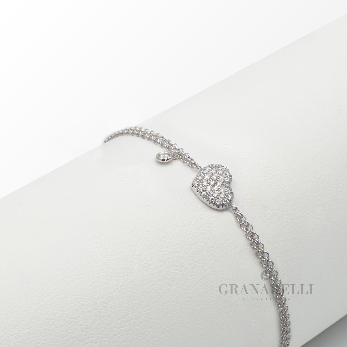 Bracciale Cuore Bombato con Diamanti 0.22kt Oro Bianco-Bracciali-CRIVELLI-Gioielleria Granarelli