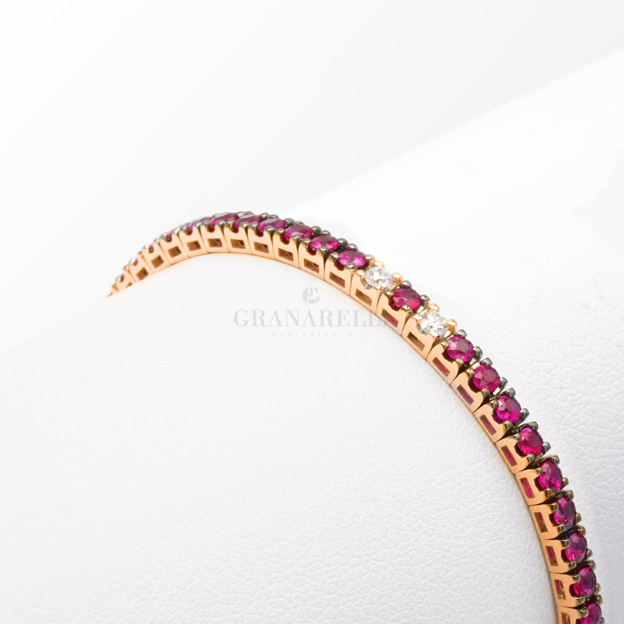 Bracciale Tennis Rubino e spot Cinque Diamanti Oro Rosa-Bracciali-CRIVELLI-Gioielleria Granarelli