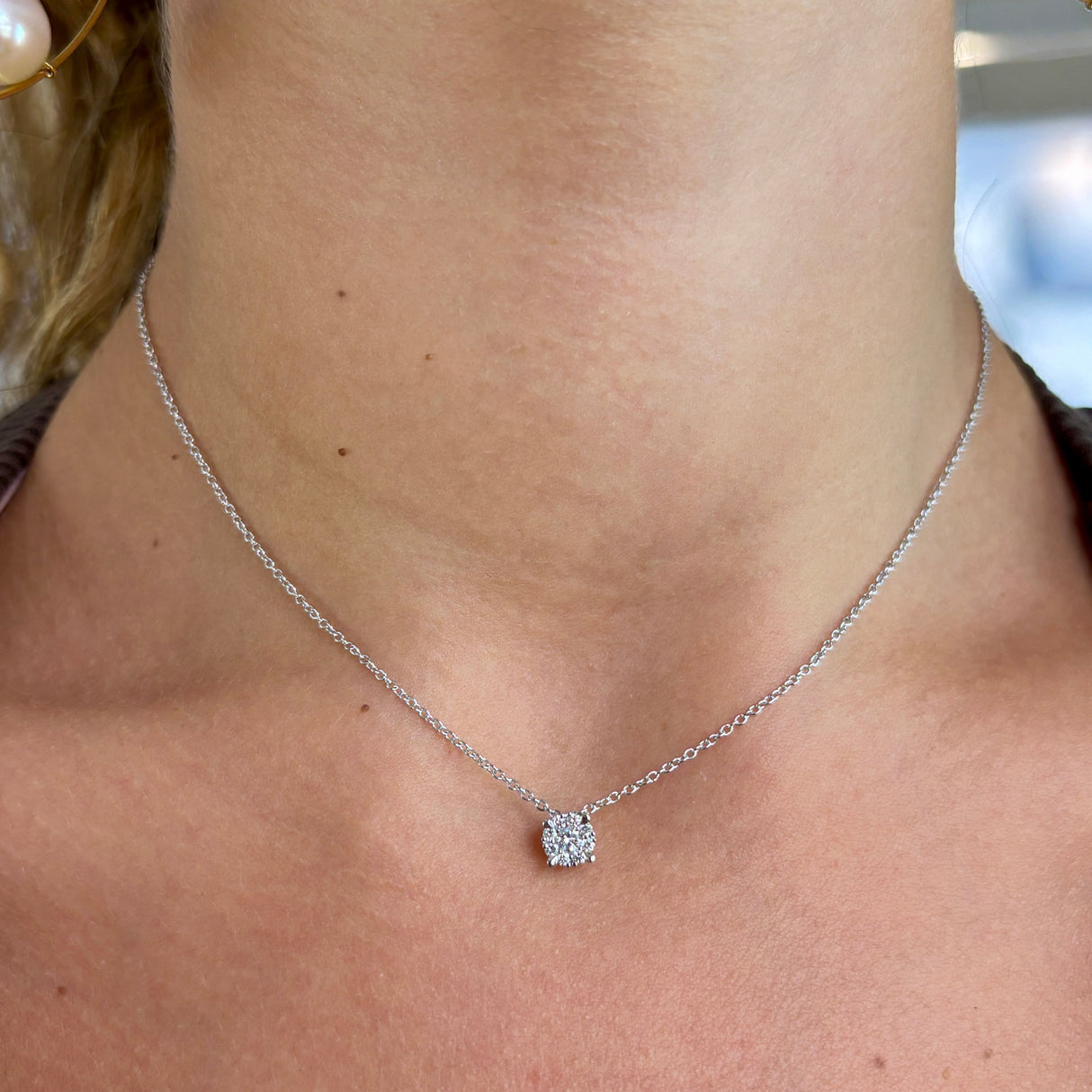Diamond flower crew 0.49kt in white gold