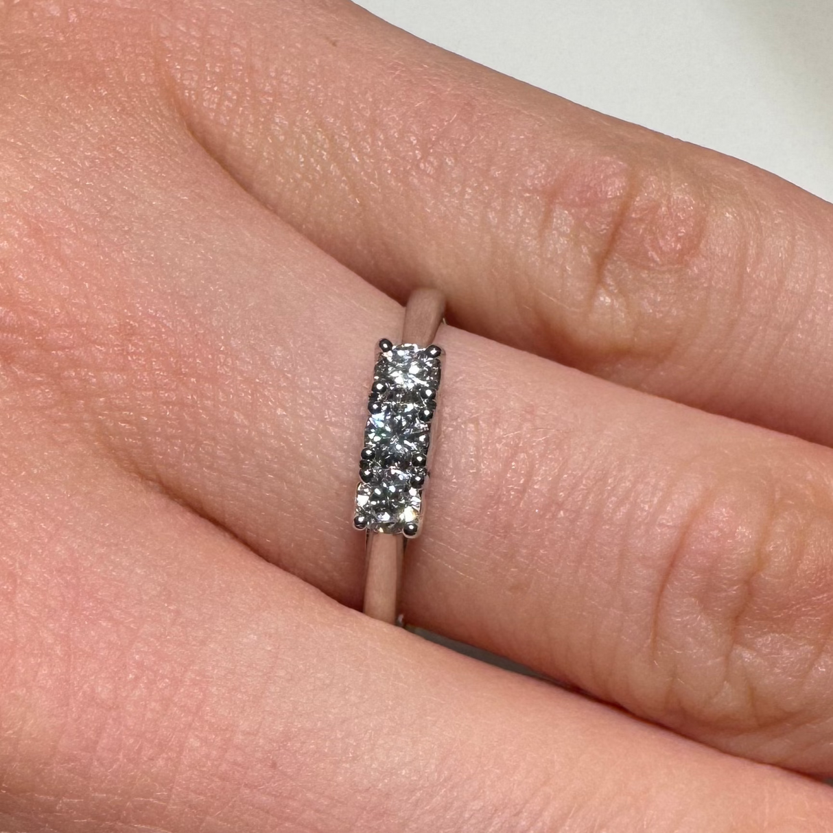 Anello trilogy 0.34kt in Oro bianco