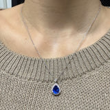 Witte gouden ketting diamanten met "drop" gesneden saffier ct 1.90