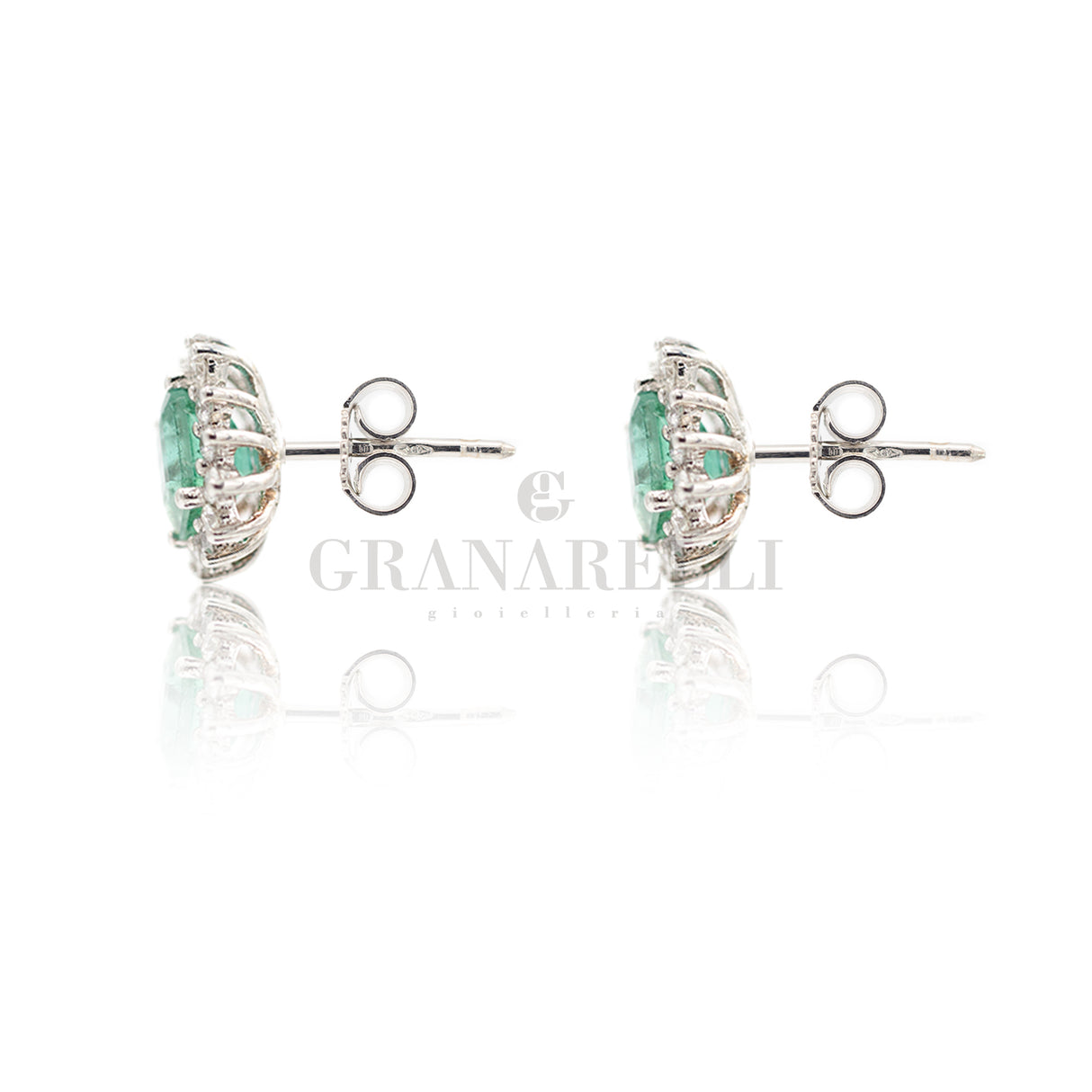 Orecchini Smeraldo Ovale 2.51kt e Diamanti