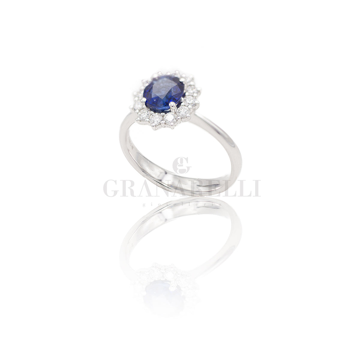 Anello in Oro Bianco con Zaffiro 1.38kt e Diamanti