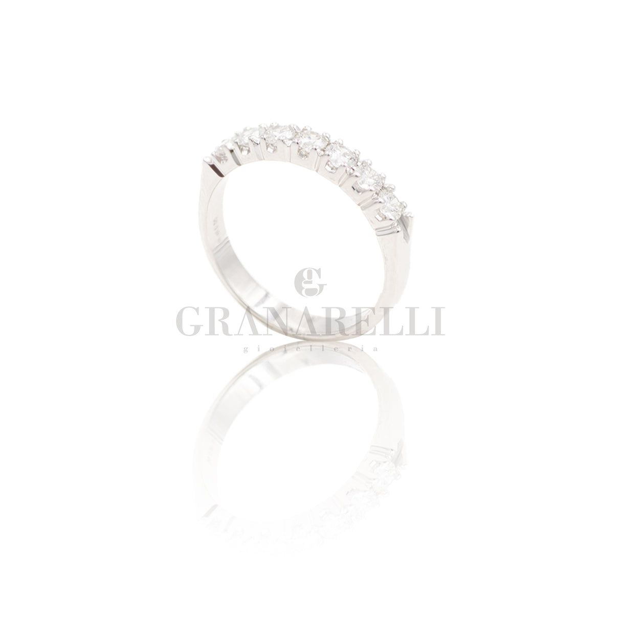 Anello Sette diamanti 0.55kt in oro bianco