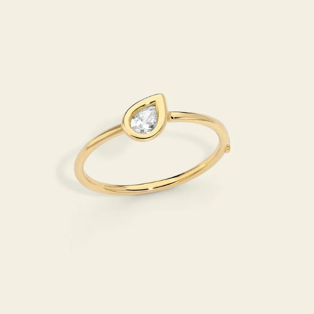 Anello con Diamante a Goccia
