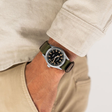 Khaki Field Quarzo 38mm Nero-Orologi-HAMILTON-Gioielleria Granarelli