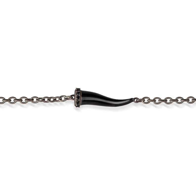 BRACCIALE CHARMS CON CORNETTO SMALTATO NERO IN TITANIO, 5 BLACK E CATENA-Bracciali-MANO-Gioielleria Granarelli